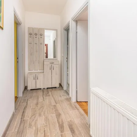 Stunning In Krk With Kitchen Apartment