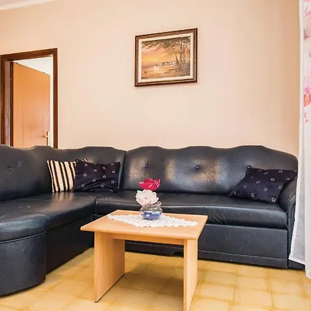 Apartmán Stunning In Krk With Kitchen *