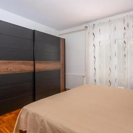 Apartment Stunning In Krk With Kitchen
