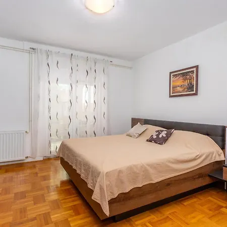 Apartment Stunning In Krk With Kitchen Krk Town