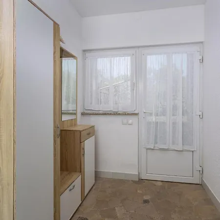 Apartment Stunning In Krk With Kitchen