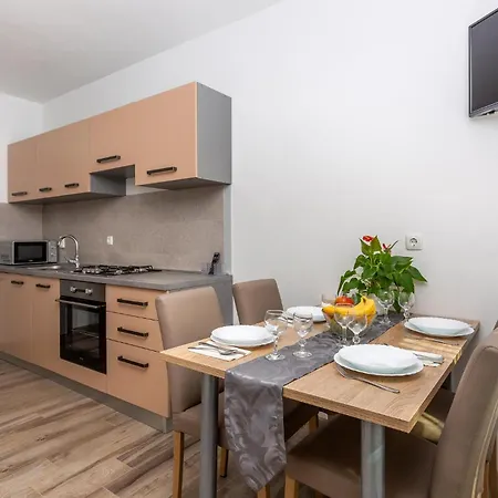 Stunning In Krk With Kitchen Apartmán *